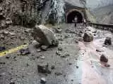 ویدیو  -  نخستین تصاویر از ریزش سنگ در محور کرج - کندوان