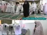 تصاویر اقامه نماز جماعت به امامت یک خانم در تلویزیون + عکس