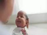 کولیک در نوزادان بیماری نیست!  -  راه های درمان کولیک در نوزادان + ویدیو