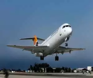 (فیلم) باز نشدن چرخ جلوی هواپیمای هنگام فرود