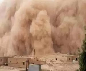 لحظه جالب ورود طوفان شن به شهر بردسکن  -  ویدئو