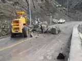احتمال سقوط سنگ در جاده کرج - چالوس  -  مسافران در حاشیه جاده توقف نکنند