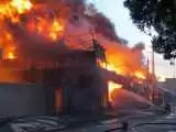 (فیلم) آتش سوزی در مجتمع خرید در پایتخت لهستان