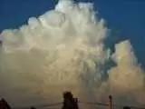 نمایی از تشکیل ابر کومولونیمبوس در آسمان مشهد، ساعتی قبل از سیل شدید  -  ویدئو