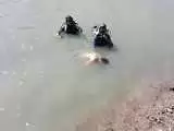پایان تلخ تفریح 2 جوان در سد چیتاب  -  آب جسد این 2 جوان را پس زد!
