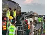 14 کشته و زخمی در تصادف اتوبوس با تریلر در پاکستان