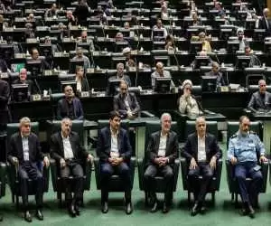 کنایه تند روزنامه اصولگرا به اصلاح طلبان: مجلس به وزرایی که در فتنه 88 حضور داشتند رای اعتماد داد