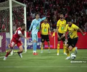 شروع جنگ نقل و انتقالاتی؛ پرسپولیس شروع نکرده از سپاهان عقب افتاد!