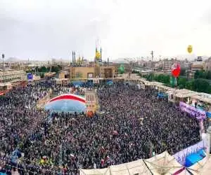 ویدیو - نوای سنج و دمام به یاد جانباختگان حادثه بندرعباس در محفل 50 هزار نفری روز دختر قم