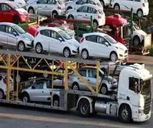 قیمت گذاری و عرضه خودروهای وارداتی دستوری است