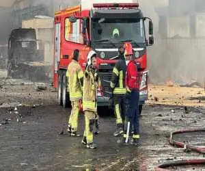 ویدیو - روایت فرمانده آتش نشانان حادثه بندرعباس از عملیات نفس گیر اطفای آتش سوزی در بندر شهید رجایی