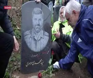 ویدیو - اندوه جانکاه پدر شهید سردار سید مهدی موسوی در کنار خانواده و یاران شهدای خدمت