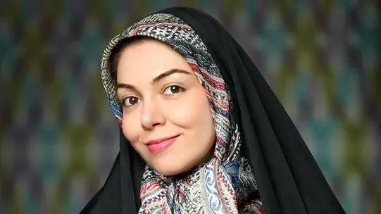یادی کنیم از جذابترین پست صفحه اینستاگرام آزاده نامداری -  دختر دوستداشتنی آزاده نامداری و رفیق دماغ هویجی اش