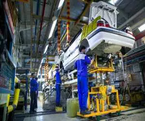 آخرین وضعیت تعیین تکلیف قیمت محصولات ایران خودرو  -  برگزار شدن جلسه اضطراری درمورد قیمت های جدید