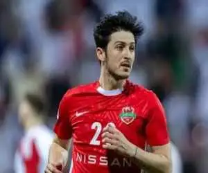 نگرانی سرمربی شباب الاهلی برای سردار آزمون؛ استفاده از او خطرناک است!