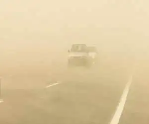 توفان گرد و خاک در 3 شهر؛ شازند نفس برید  -  تمرکز پاکی هوا در نیمه شمالی کشور