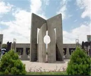 ادعای منهدم شدن کتاب های خطی در دانشگاه فردوسی مشهد در جریان ناآرامی های اخیر مشکوک است - کاسه ای زیر نیم کاسه است؟