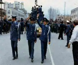 وقتی گارد شاهنشاهی در کنار ملت می ایستد  -   در روزهای منتهی به انقلاب چه گذشت؟