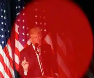 فوری؛ ترامپ فرمان تازه ضد ایران امضا کرد + جزئیات  -  این فرمان 9 بخش دارد  -  جبهه جدید در جنگ اقتصادی بر علیه ایران گشود