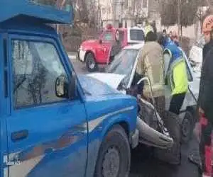 تصادف شدید خودروی نیسان و سرویس مدرسه -  عکس