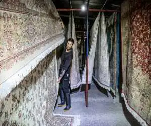 نرخ مصوب قالیشویی در پایتخت اعلام شد + جدول  -  نرخ شست و شو برای فرش های عتیقه و خاص چقدر است؟