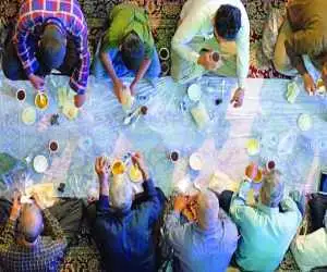 گزارش تصویری از حال وهوای رمضانی پایتخت  -  تهران در مدار نور و نیایش