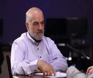 ویدیو  -  مدرس دانشگاه تربیت مدرس: دین در سیاست حق مداخله دارد - نگویید طبقه متوسط ضعیف شده وقتی برای ایران خودرو 10 میلیون نفر ثبت نام می کنند