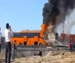 ویدیو  -  برخورد زنجیره ای خودروها در یزد سه کشته بر جا گذاشت