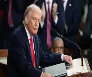 ویدیو  -  پاسخ ترامپ به سوالی درمورد زمان حمله به ایران: من درمورد حمله ...