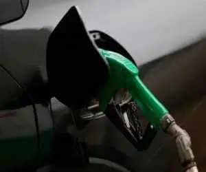 بحران شدید سوخت در آمریکا کم کم نمودار می شود  -  پس از افزایش قیمت به زودی نوبت کمبود فیزیکی سوخت می رسد