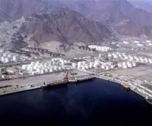 وضعیت بحرانی بندر فجیره امارات بعد از حمله هوایی  -  شاهرگ امارات قطع شد!