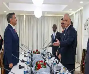 سفر رئیس سازمان جاسوسی آمریکا به کوبا  -  هاوانا: تهدیدی برای امنیت آمریکا نیستیم