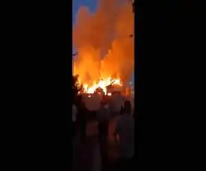 ویدیو  -  آتش سوزی بزرگ در معبد تاریخی ژاپن