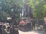 وداع با پیکر بهناز نازی با نوای سنج و دمام -   رضا کیانیان: او همچون دخترم بود، سه فرزندم را بر اثر سرطان از دست دادم