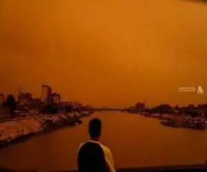 تصاویر  -  آسمان عراق به رنگ سرخ درآمد