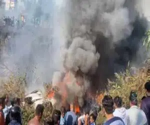 ویدیو  -  یک کشته و 13 زخمی در برخورد هواپیما به یک آسمان خراش در چین