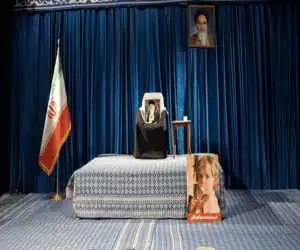 ویدیو  -  تصاویری از آماده سازی مصلی تهران برای مراسمات وداع با پیکر امام شهید امت