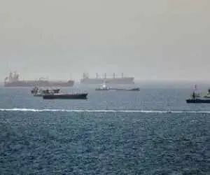 دست و پا زدن آمریکا برای منصرف کردن ایران از اخذ عوارض تنگه هرمز