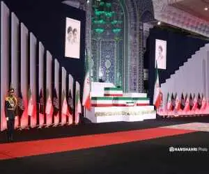حضور سران قوا در مراسم وداع با رهبر شهید انقلاب + ویدیو
