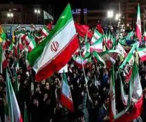 ویدیو  -  بهت خبرنگاران خارجی پس از دیدن مردم در خیابان ها در گزارش خبرنگار صداوسیما