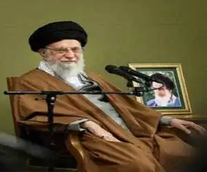 نگاه رهبر شهید به (طلای سیاه): وقتی روی نفتِ ما فشار می آورند، ما دچار مشکل می شویم -  باید بند ناف اقتصاد را از صادرات نفت خام ببُریم