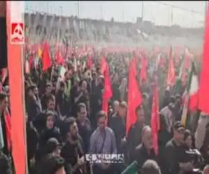 اشک های مردم در فراق رهبر با مداحی حاج محمود کریمی  -  ویدئو