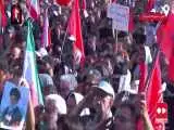 احترام نظامی یکپارچه عزاداران به پیکر رهبر شهید + ویدئو  -  مصلی یک صدا سرود ملی را زمزمه کرد