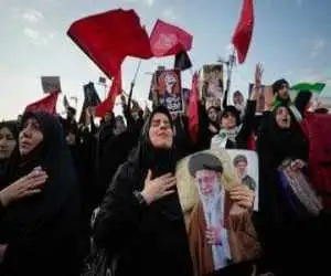 دریای عزاداران شاهدی بر استمرار و پایداری ایران  -  نشانه توانایی نظام برای بقا و انتقال آرام قدرت