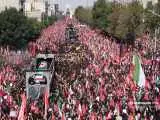 لحظه فرود بالگرد حامل پیکر رهبر شهید انقلاب در مسجد جمکران  + ویدیو