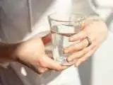 اگر استرس بی علت دارید، شاید فقط بدن تان تشنه است