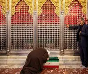 لحظه احساسی که پدر قربانی اش را به حضرت عباس(ع) تقدیم می کند؛ ببینید