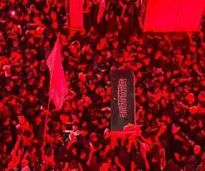 پیکر رهبر شهید انقلاب در حرم مطهر امام حسین بر علیه السلام + ویدیو