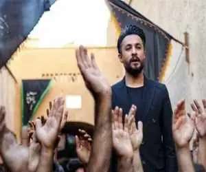 خواننده معروف برای مراسم تشییع راهی مشهد شد + عکس