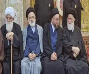 ویدیو  -  تصویری از فرزند رهبر شهید انقلاب در حرم رضوی